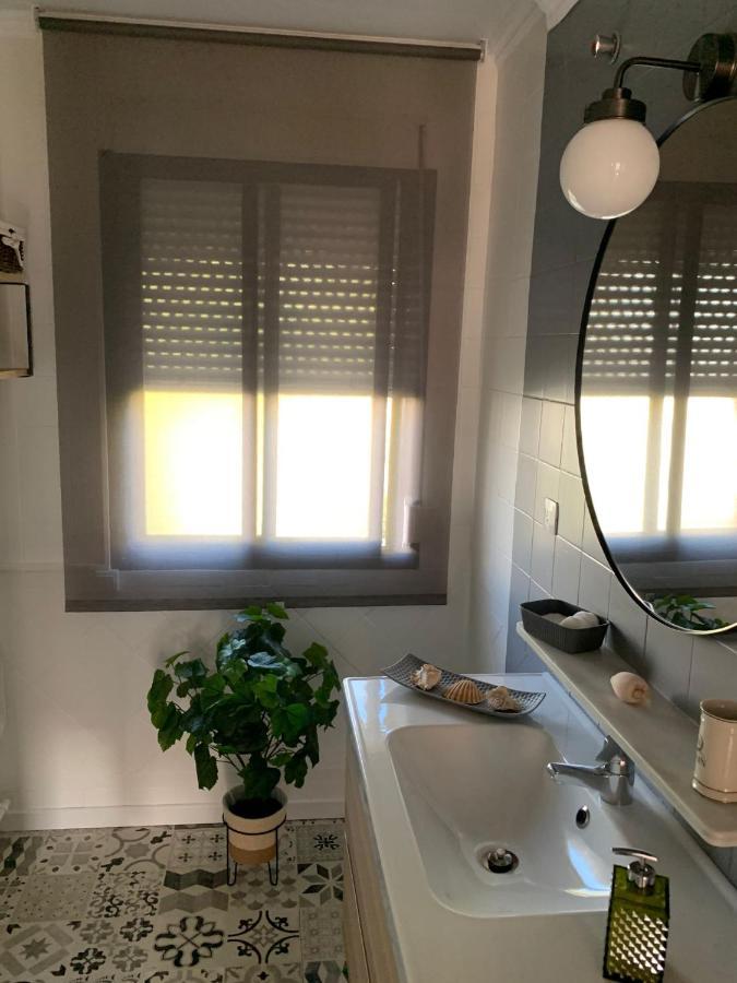 Acogedor Apartamento En Pleno Corazon De Triana เซบีญา ภายนอก รูปภาพ